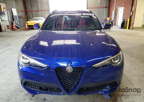 2022 Alfa Romeo Stelvio z USA, uszkodzony, nr VIN ZASPAJAN6N7D39184